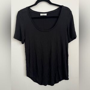 Aritzia Babaton Oversized Scoop Neck Basic Soft T-Shirt - Black - XS